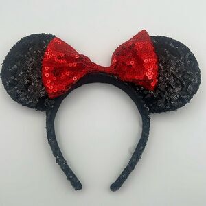 DISNEY - CLASSIC BLACK AND RED MINNIE MOUSE SEQUIN EARS